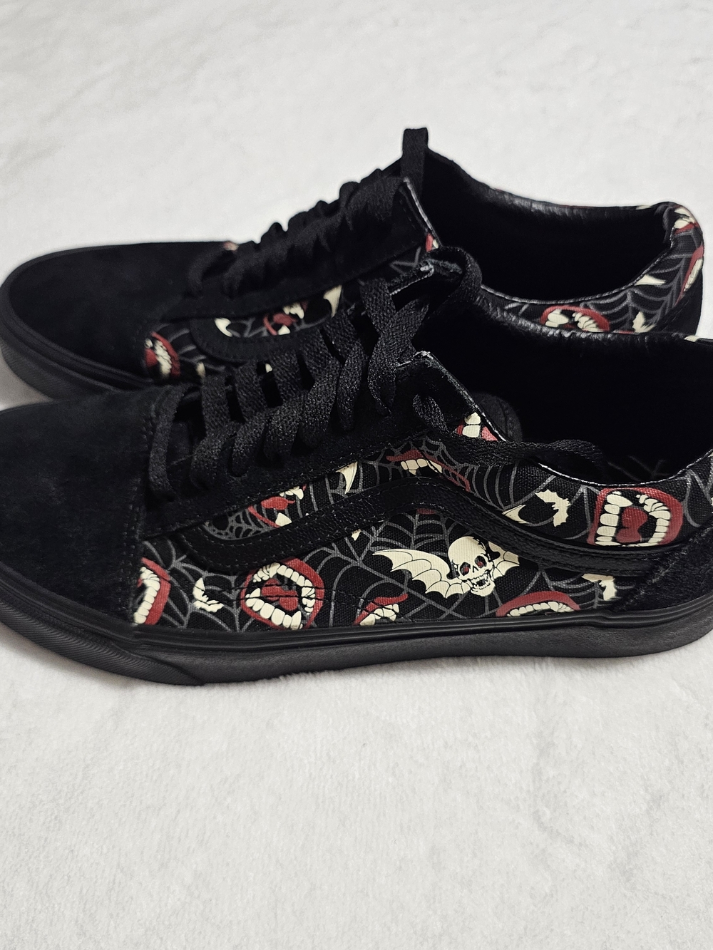 Vans Black Glow Frights Low-Top Men’s Shoes